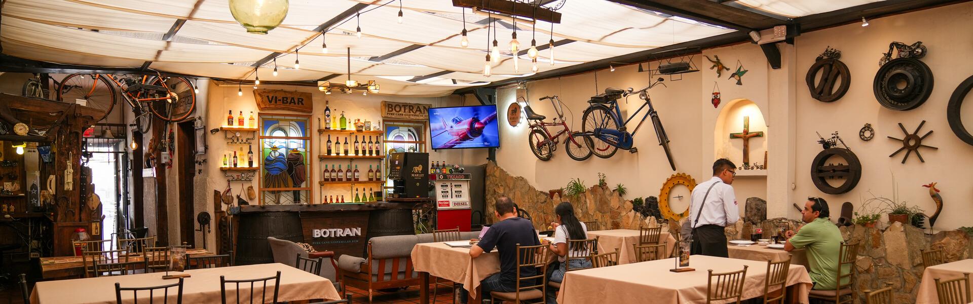 Salón Tres Estrellas Cuenca Ecuador